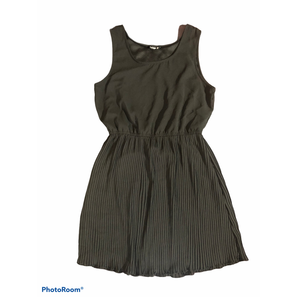 Indulge Pleated Dress Short Sleeveless Black XL